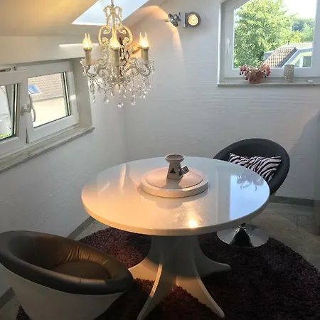 Apartment Lichtdurchfluteter Wohntraum Auf Hoechstem Niveau In - Moitzfeld